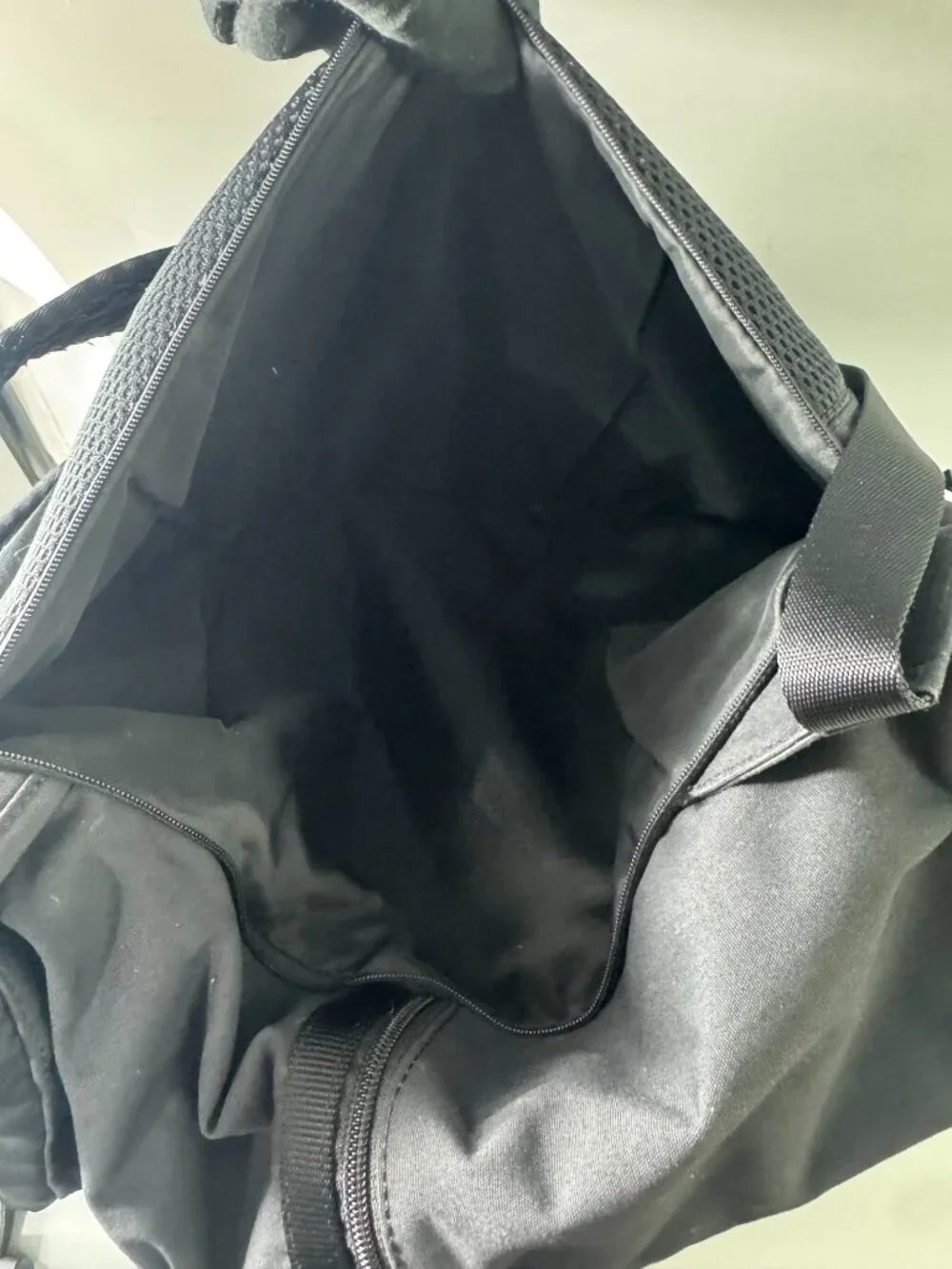 Lululemon Command The Day Backpack *24L in Black